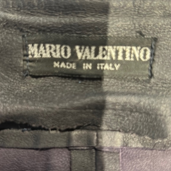 Long Black Leather Skirt by Valentino - Picture 4 of 8